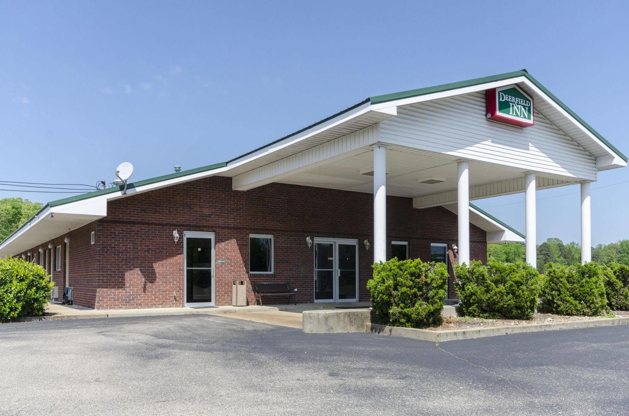 Deerfield Inn Parsons Exteriör bild
